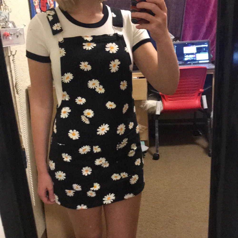 Black Daisy Jumper w/ White Bodysuit